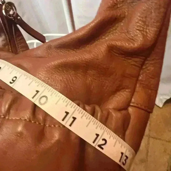 Stone Mountain Leather Shoulder Bag - Picture 4 of 10